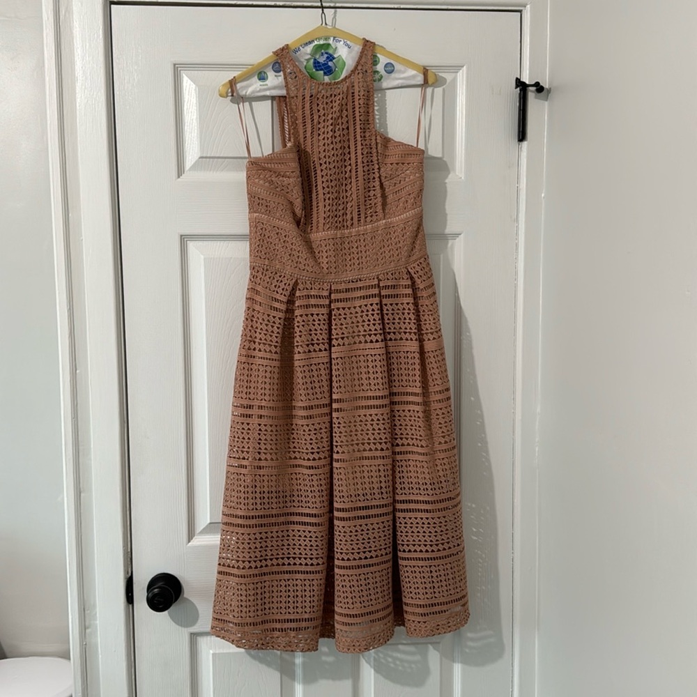 Ministry of Style Midi Dress - Picture 3 of 4